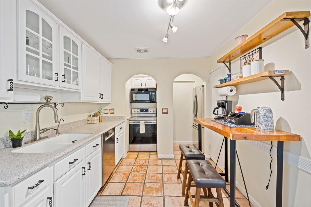 400 45th St. -22