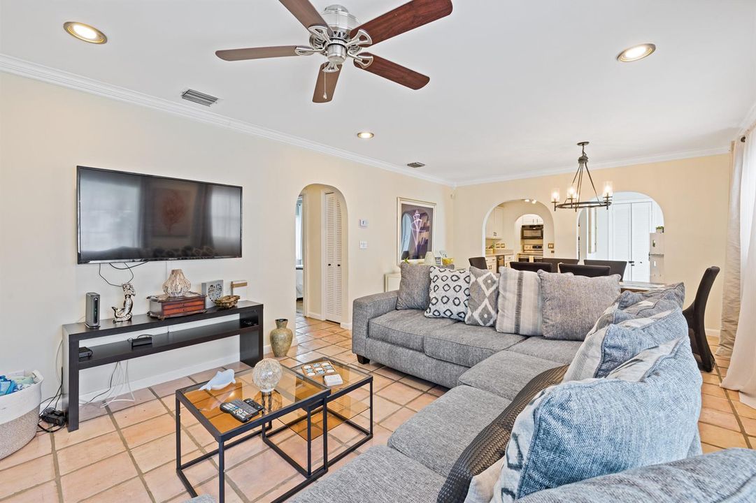 400 45th St. -34