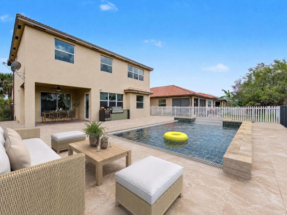 Pool - Virtually Staged