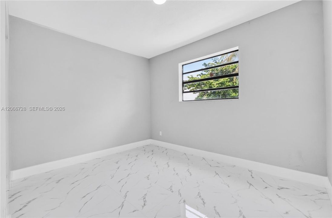 For Sale: $449,900 (3 beds, 2 baths, 1294 Square Feet)
