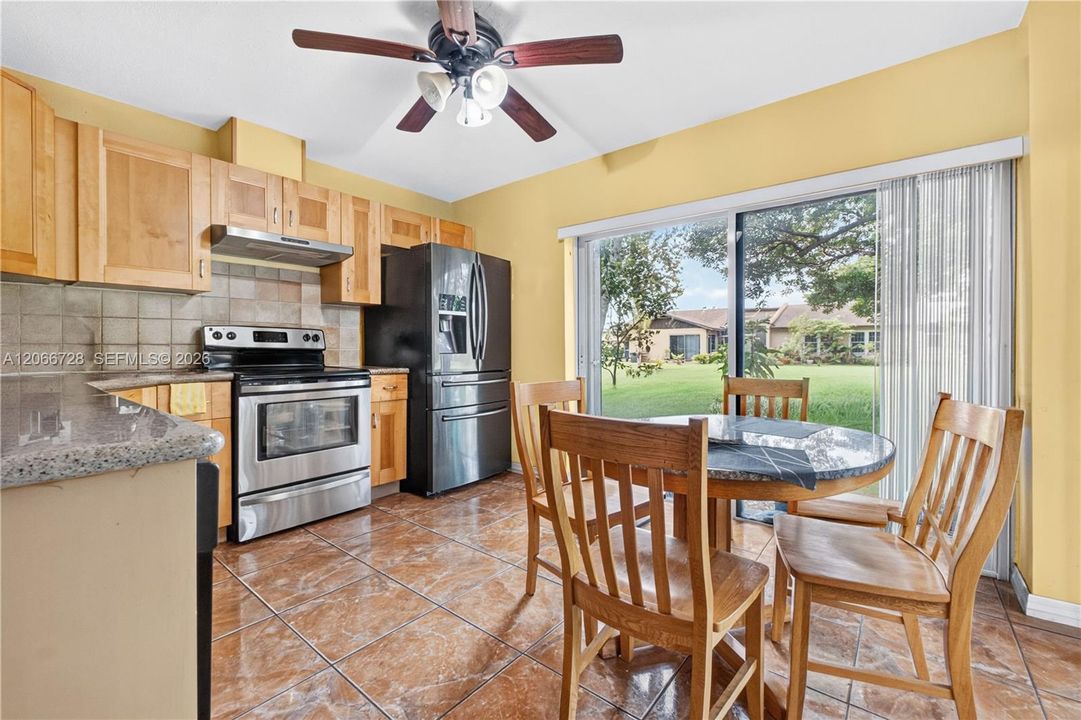 For Sale: $449,900 (3 beds, 2 baths, 1294 Square Feet)