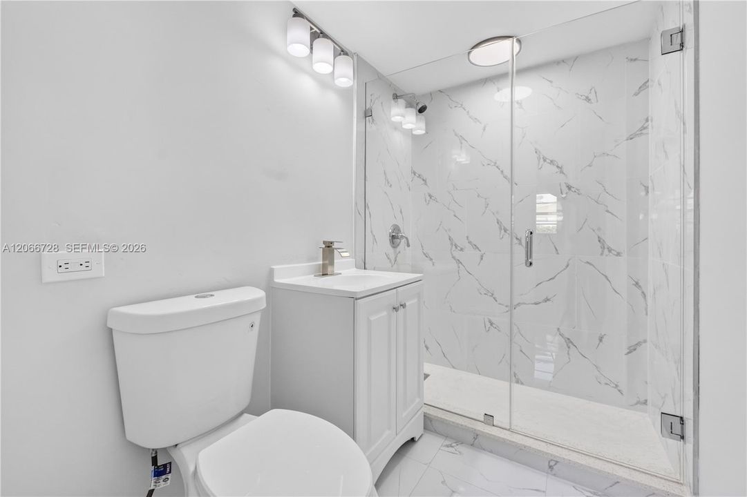 For Sale: $449,900 (3 beds, 2 baths, 1294 Square Feet)