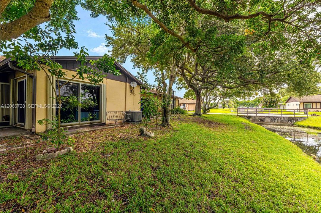 For Sale: $449,900 (3 beds, 2 baths, 1294 Square Feet)