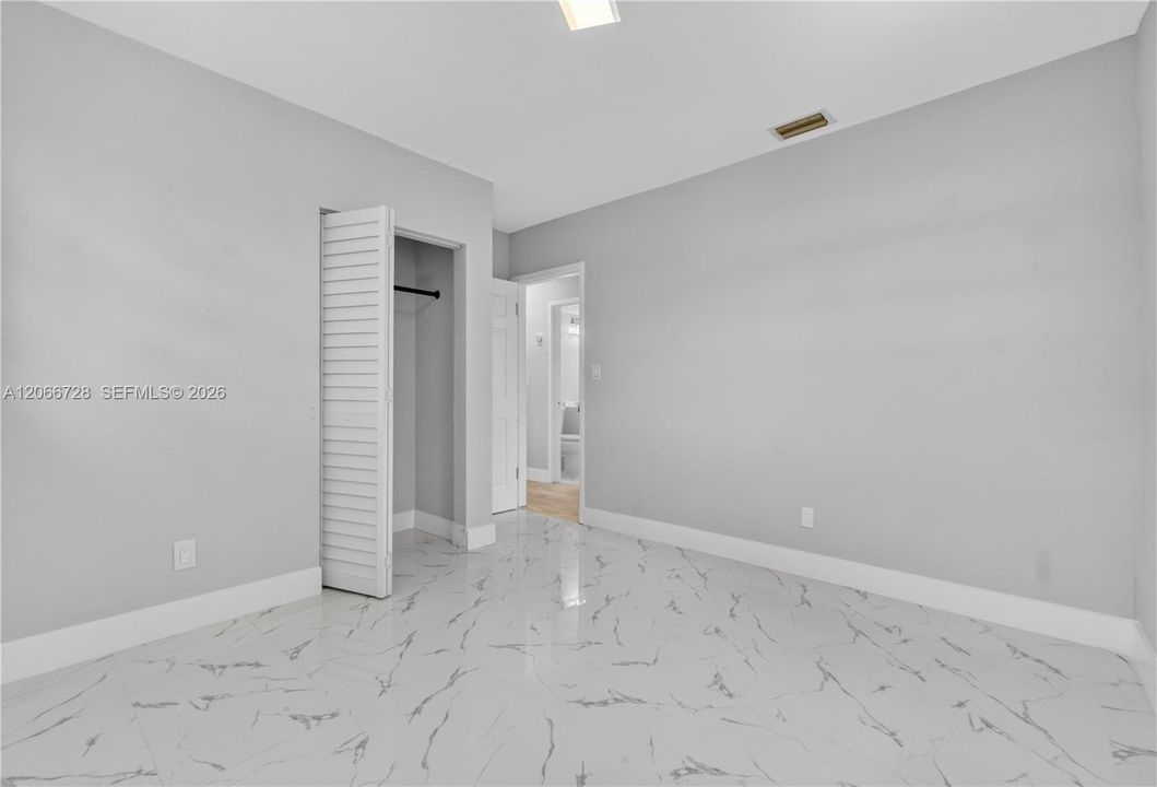 For Sale: $449,900 (3 beds, 2 baths, 1294 Square Feet)