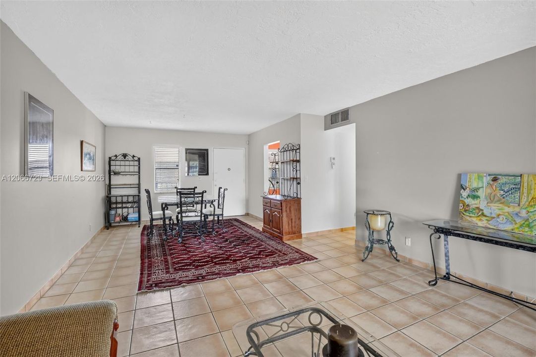 For Sale: $89,000 (1 beds, 1 baths, 748 Square Feet)