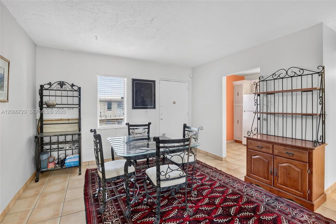 For Sale: $89,000 (1 beds, 1 baths, 748 Square Feet)