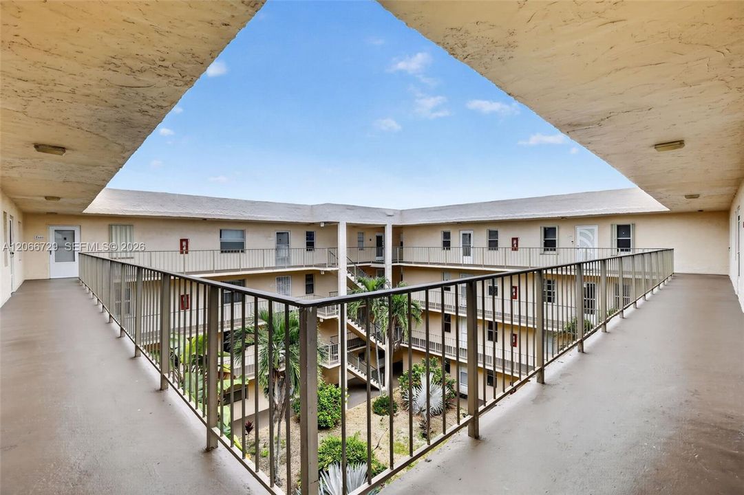 For Sale: $89,000 (1 beds, 1 baths, 748 Square Feet)