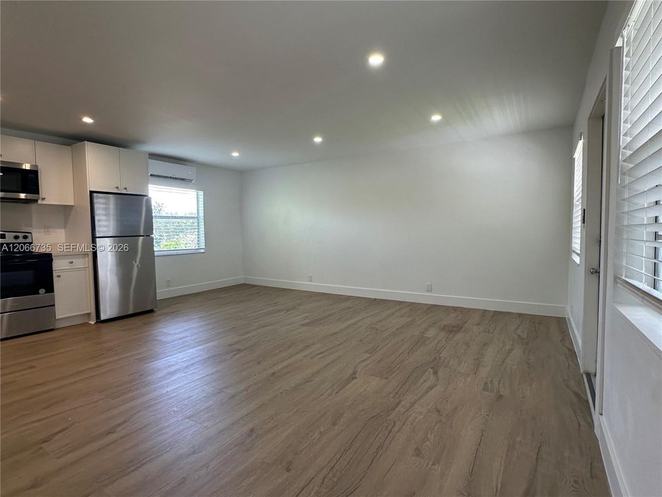 В аренду: $1,550 (1 спален, 1 ванн, 0 Квадратных фут)