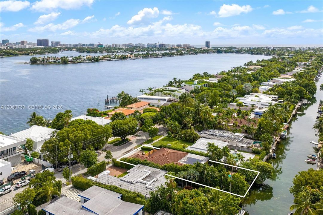 For Sale: $2,700,000 (3 beds, 3 baths, 2786 Square Feet)