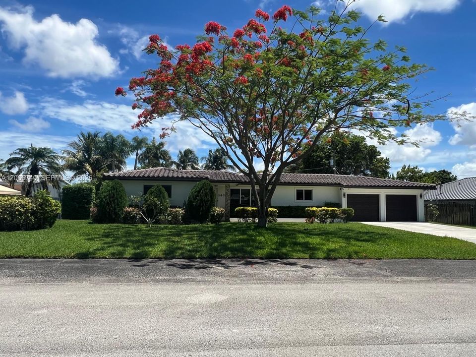 For Sale: $1,075,000 (3 beds, 3 baths, 2031 Square Feet)