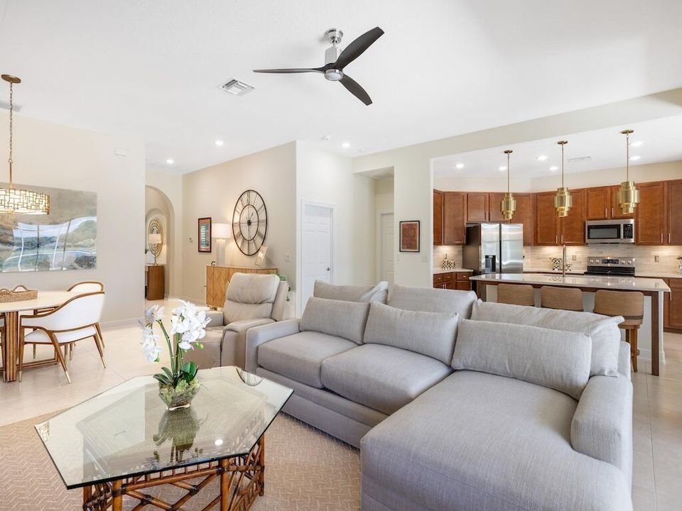 10' Ceilings