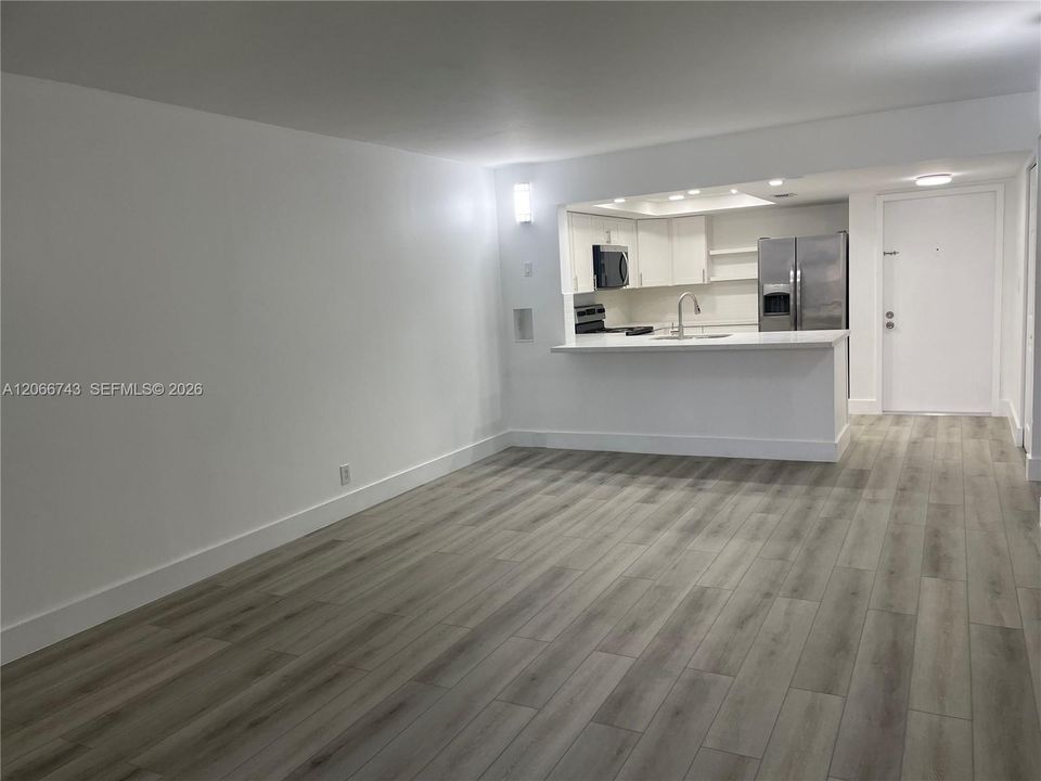 For Rent: $2,495 (2 beds, 2 baths, 936 Square Feet)