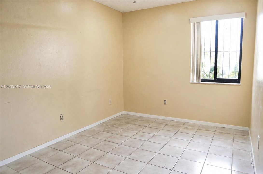 For Sale: $490,000 (3 beds, 2 baths, 1176 Square Feet)