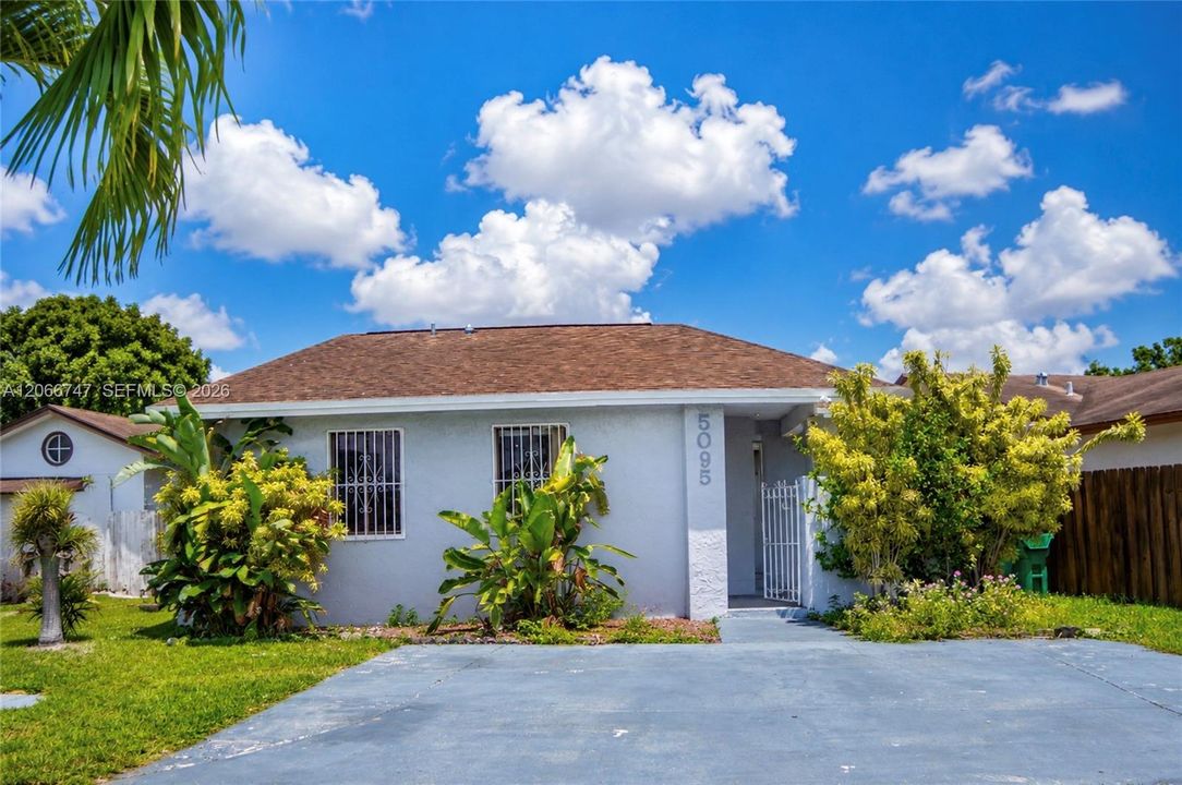 For Sale: $490,000 (3 beds, 2 baths, 1176 Square Feet)