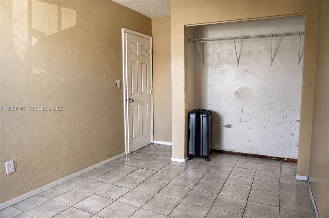 For Sale: $490,000 (3 beds, 2 baths, 1176 Square Feet)