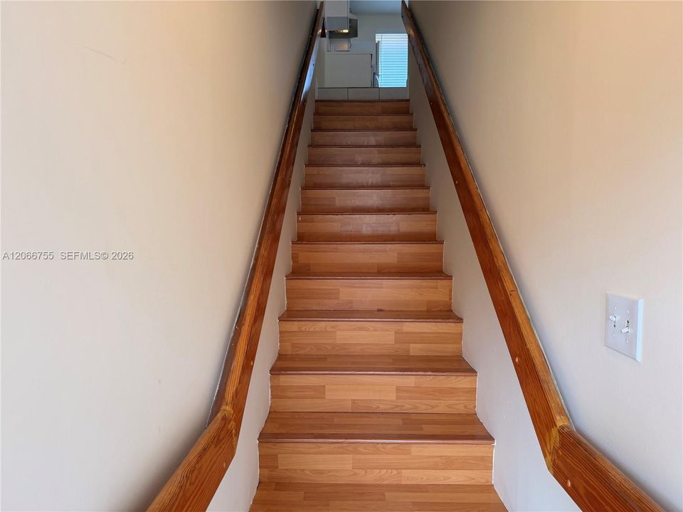 For Sale: $300,000 (2 beds, 2 baths, 857 Square Feet)