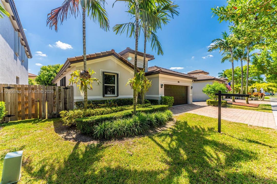 For Sale: $535,000 (3 beds, 2 baths, 1684 Square Feet)