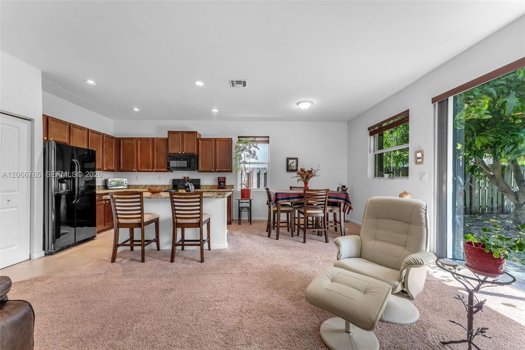 For Sale: $535,000 (3 beds, 2 baths, 1684 Square Feet)