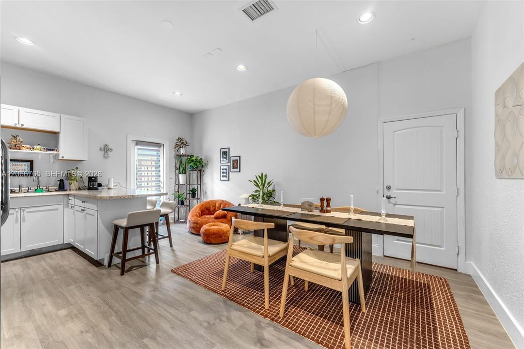 For Sale: $535,000 (3 beds, 2 baths, 1684 Square Feet)