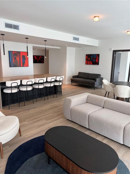 For Rent: $22,000 (3 beds, 3 baths, 3000 Square Feet)