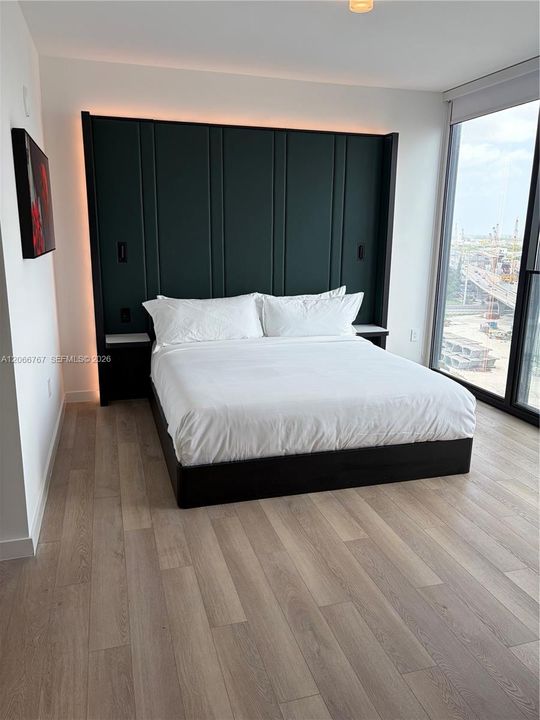 For Rent: $22,000 (3 beds, 3 baths, 3000 Square Feet)