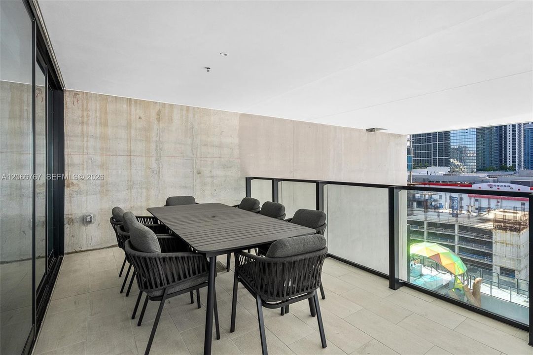 For Rent: $22,000 (3 beds, 3 baths, 3000 Square Feet)
