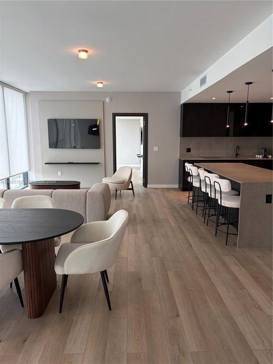 For Rent: $22,000 (3 beds, 3 baths, 3000 Square Feet)