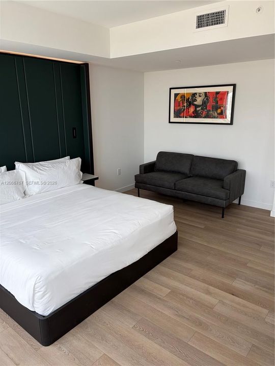 For Rent: $22,000 (3 beds, 3 baths, 3000 Square Feet)