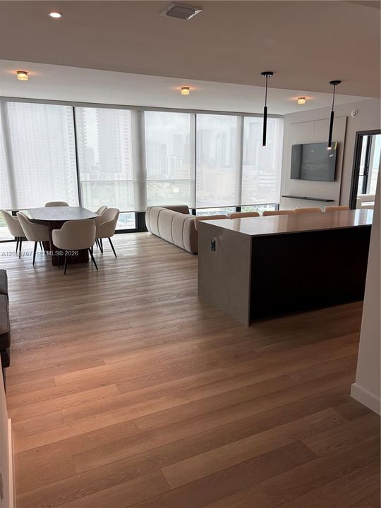 For Rent: $22,000 (3 beds, 3 baths, 3000 Square Feet)