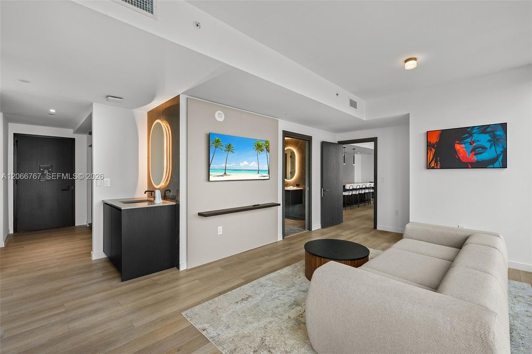 For Rent: $22,000 (3 beds, 3 baths, 3000 Square Feet)