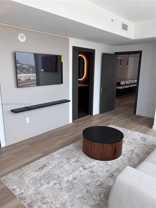 For Rent: $22,000 (3 beds, 3 baths, 3000 Square Feet)