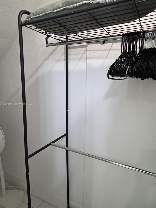 For Rent: $1,200 (0 beds, 1 baths, 500 Square Feet)