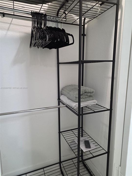 For Rent: $1,200 (0 beds, 1 baths, 500 Square Feet)