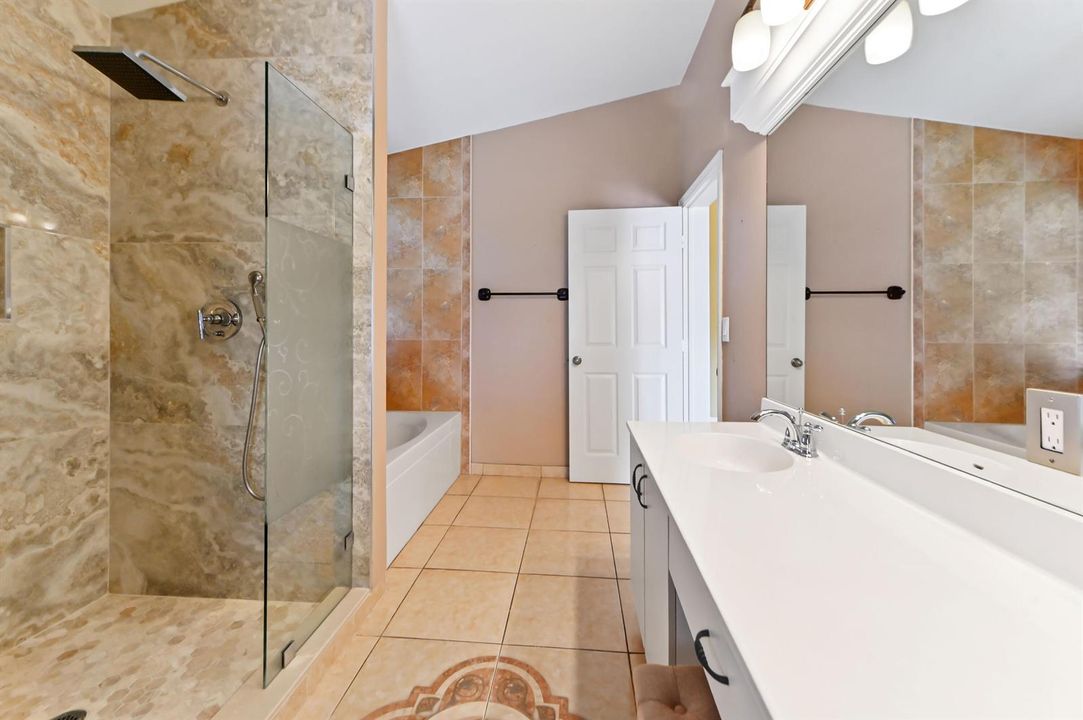 23 bathroom 02