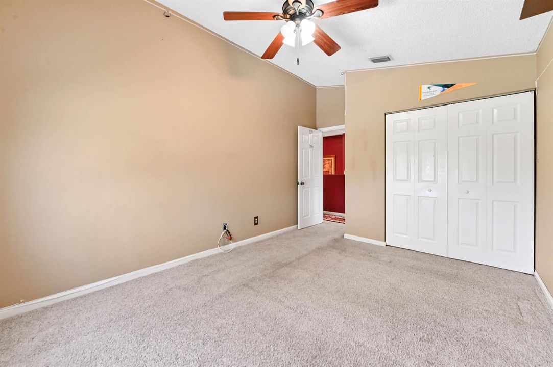 17 bedroom 02