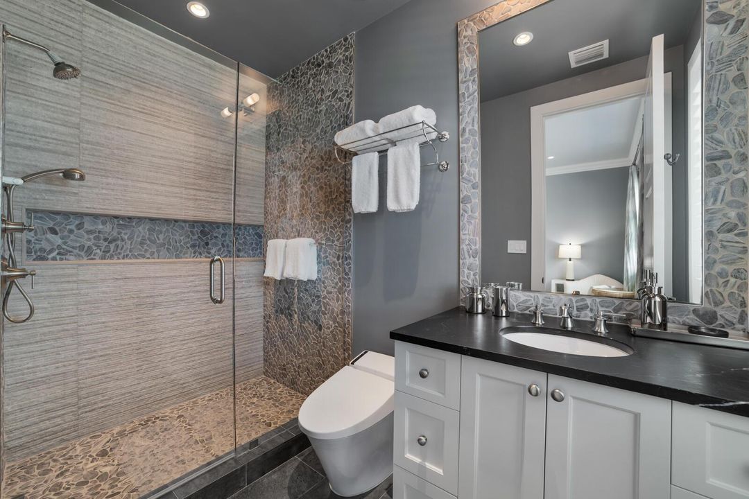 Guest Bath 2