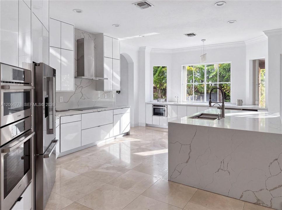 Active With Contract: $2,145,000 (5 beds, 4 baths, 3541 Square Feet)