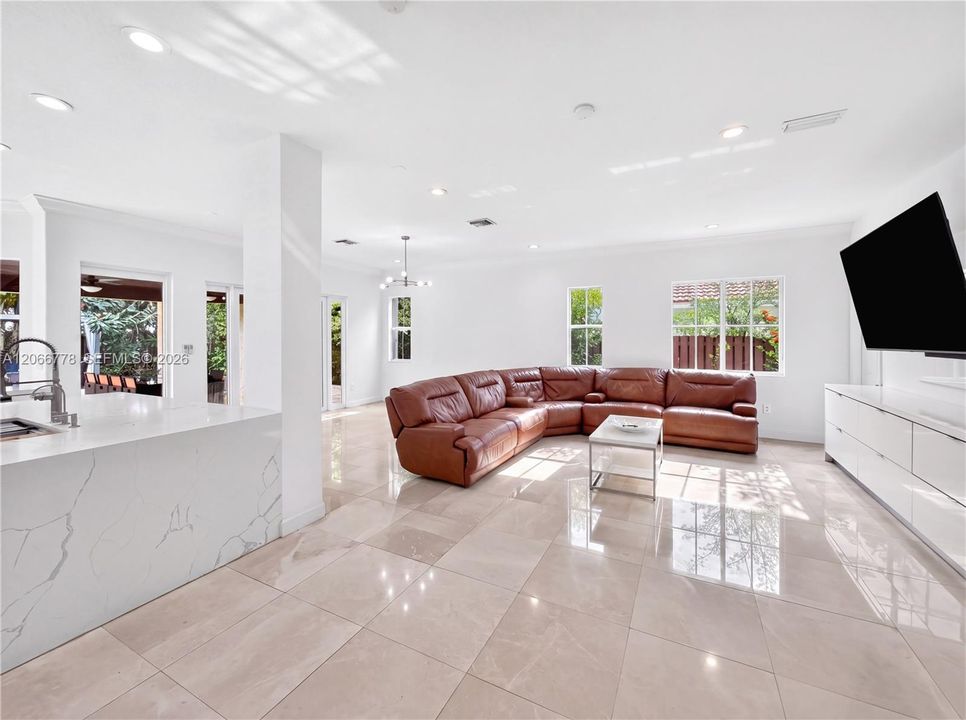 Active With Contract: $2,145,000 (5 beds, 4 baths, 3541 Square Feet)