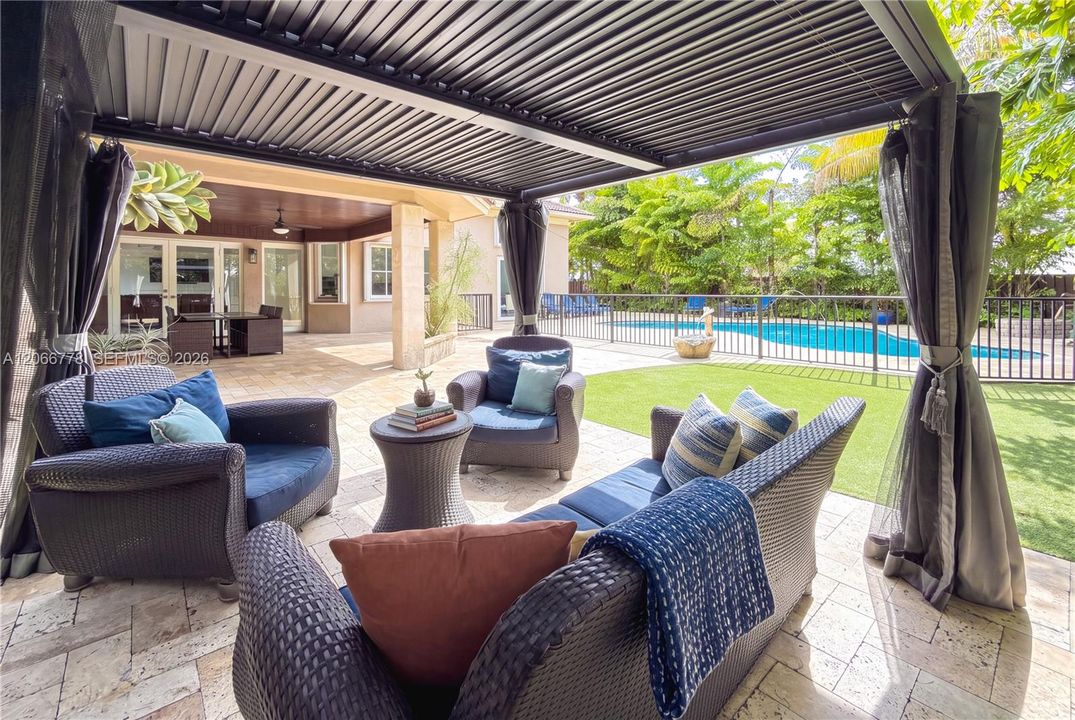 Active With Contract: $2,145,000 (5 beds, 4 baths, 3541 Square Feet)