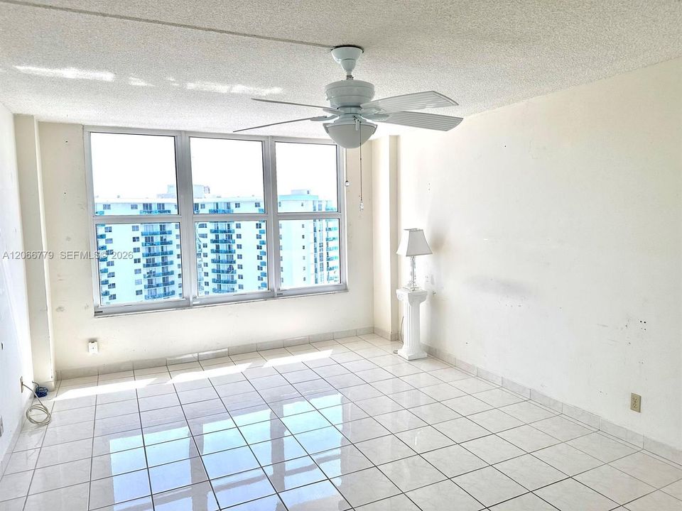 En Venta: $380,000 (2 camas, 2 baños, 1334 Pies cuadrados)