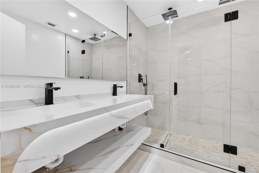 For Sale: $699,000 (4 beds, 2 baths, 1567 Square Feet)