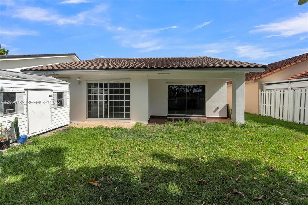 For Rent: $3,650 (3 beds, 2 baths, 1598 Square Feet)