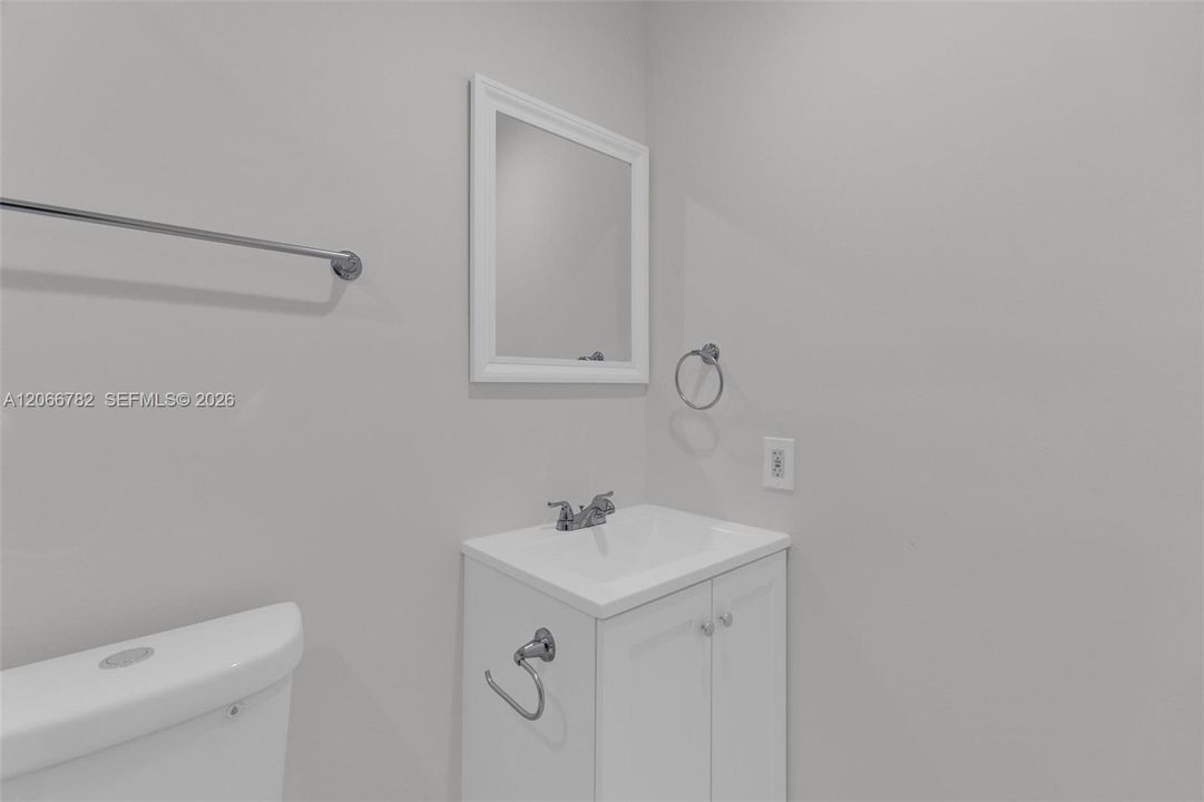 For Rent: $3,650 (3 beds, 2 baths, 1598 Square Feet)