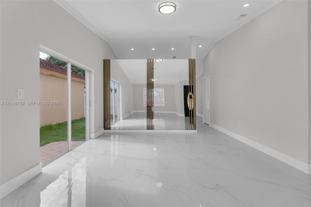 For Rent: $3,650 (3 beds, 2 baths, 1598 Square Feet)