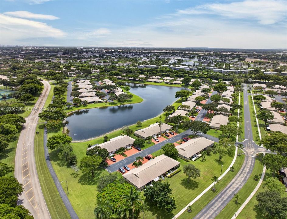 For Sale: $360,000 (2 beds, 2 baths, 1022 Square Feet)