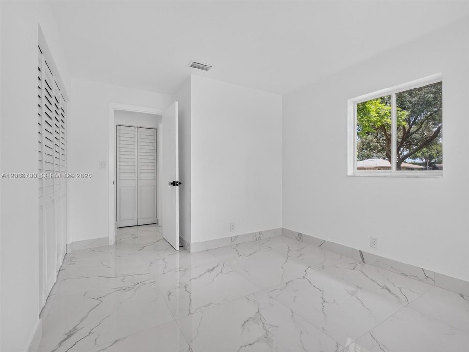 For Sale: $360,000 (2 beds, 2 baths, 1022 Square Feet)