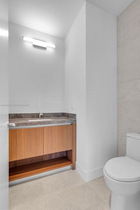 В аренду: $22,500 (3 спален, 3 ванн, 1946 Квадратных фут)