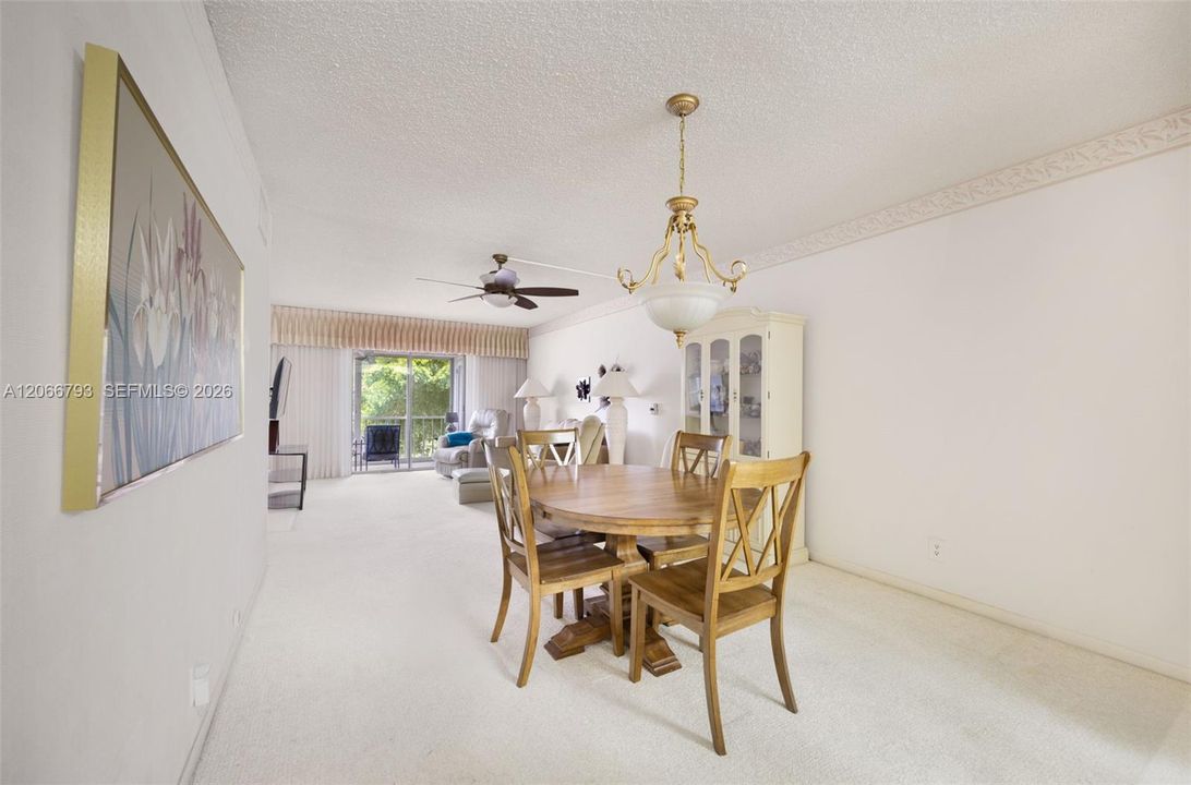 For Sale: $185,000 (2 beds, 2 baths, 980 Square Feet)
