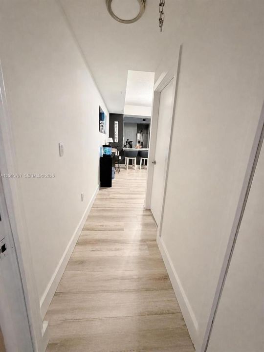 For Sale: $249,000 (2 beds, 2 baths, 1183 Square Feet)