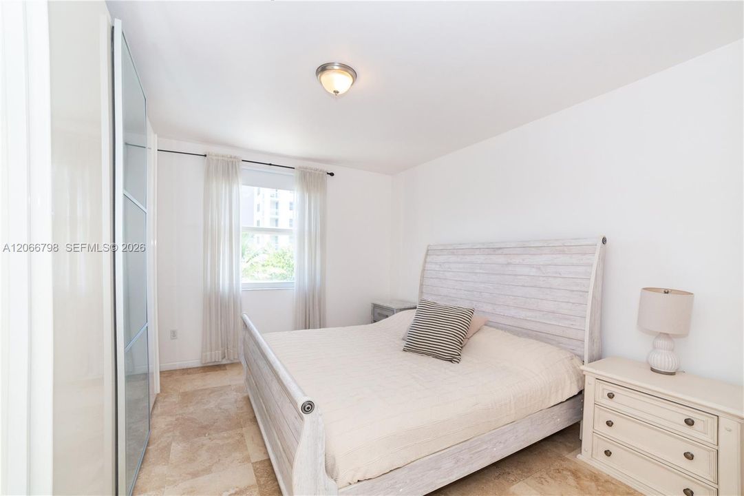 For Sale: $722,000 (3 beds, 2 baths, 1353 Square Feet)